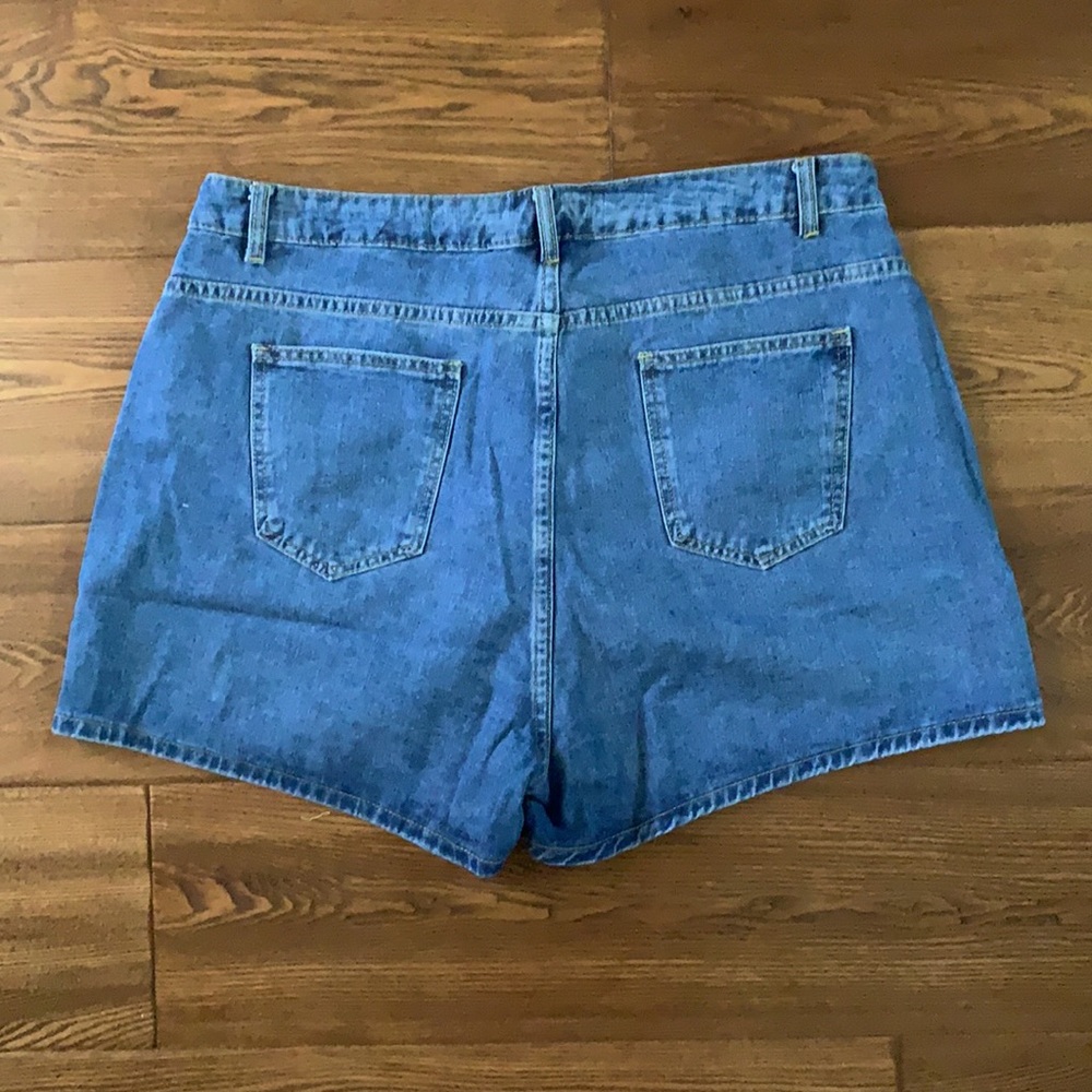 High Rise Denim Mom Shorts - Picture 2 of 3